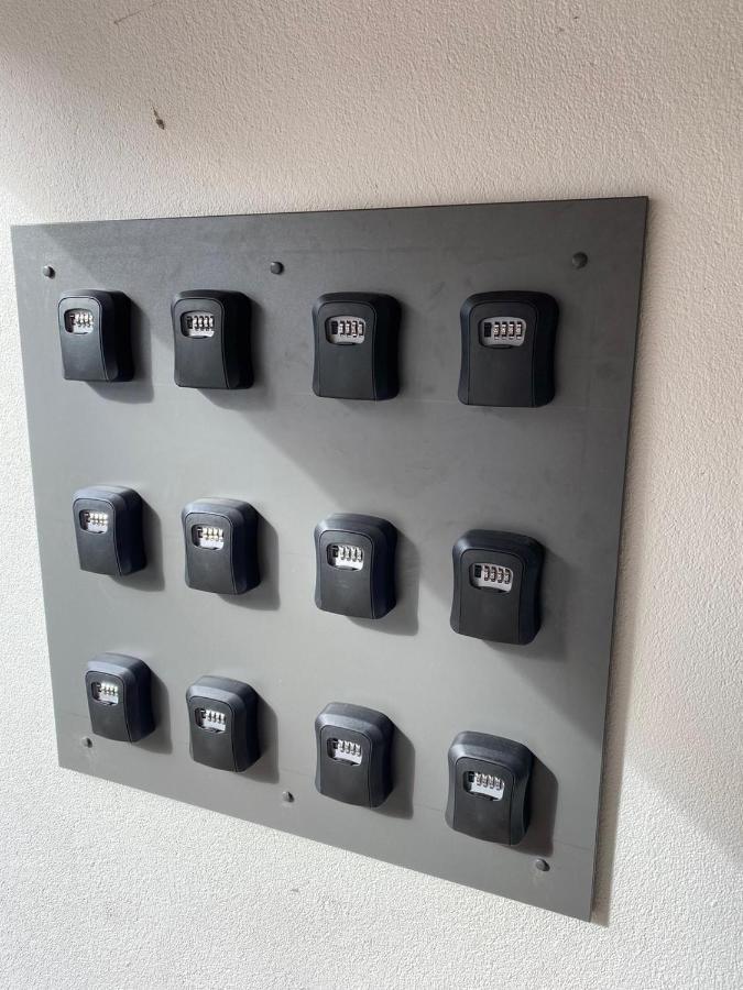 Zzzimple - Staffless & Self Check-In Hotel Pillig Exterior photo